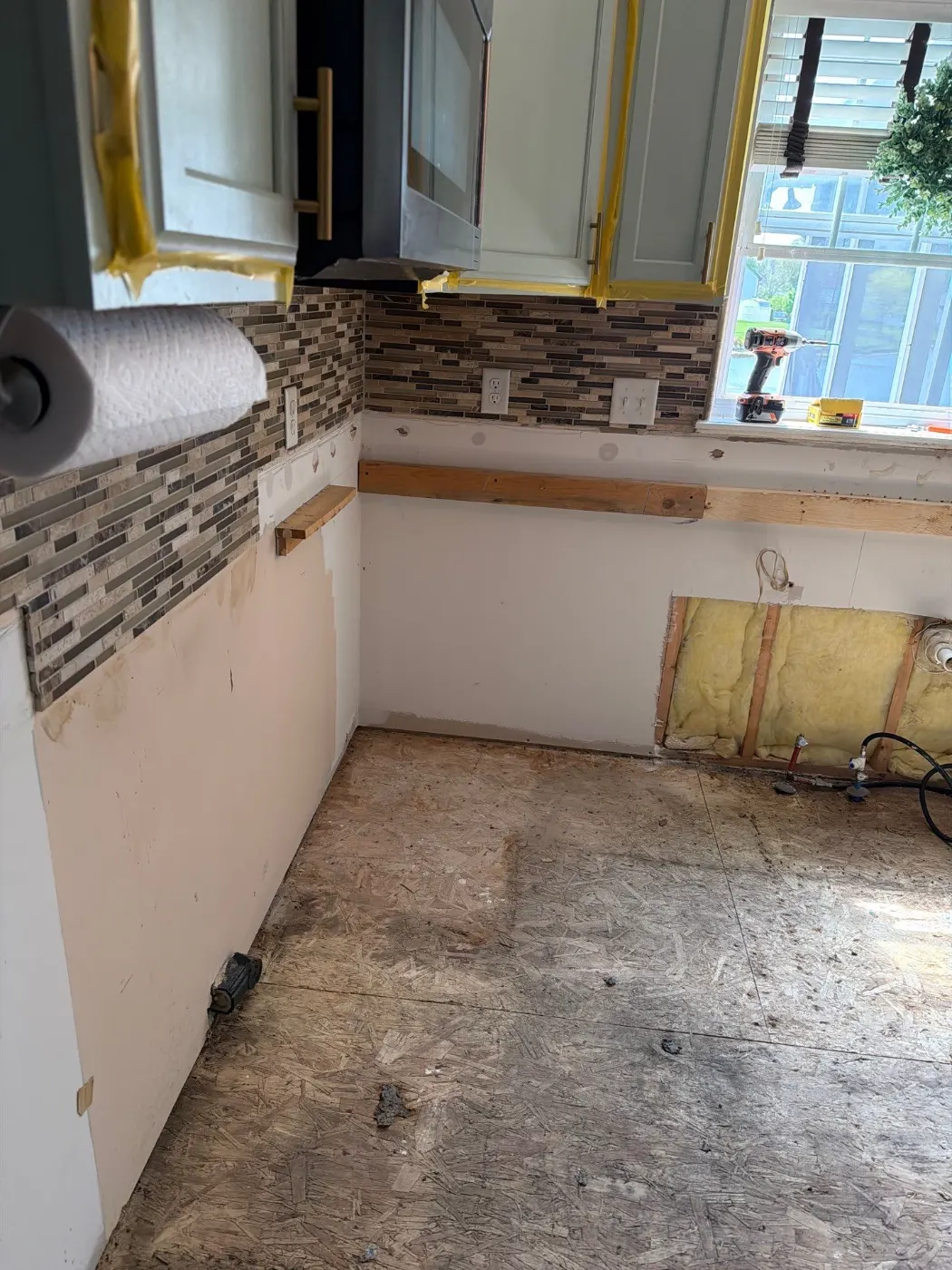 Containment setup for mold remediation in Morse Reservoir home