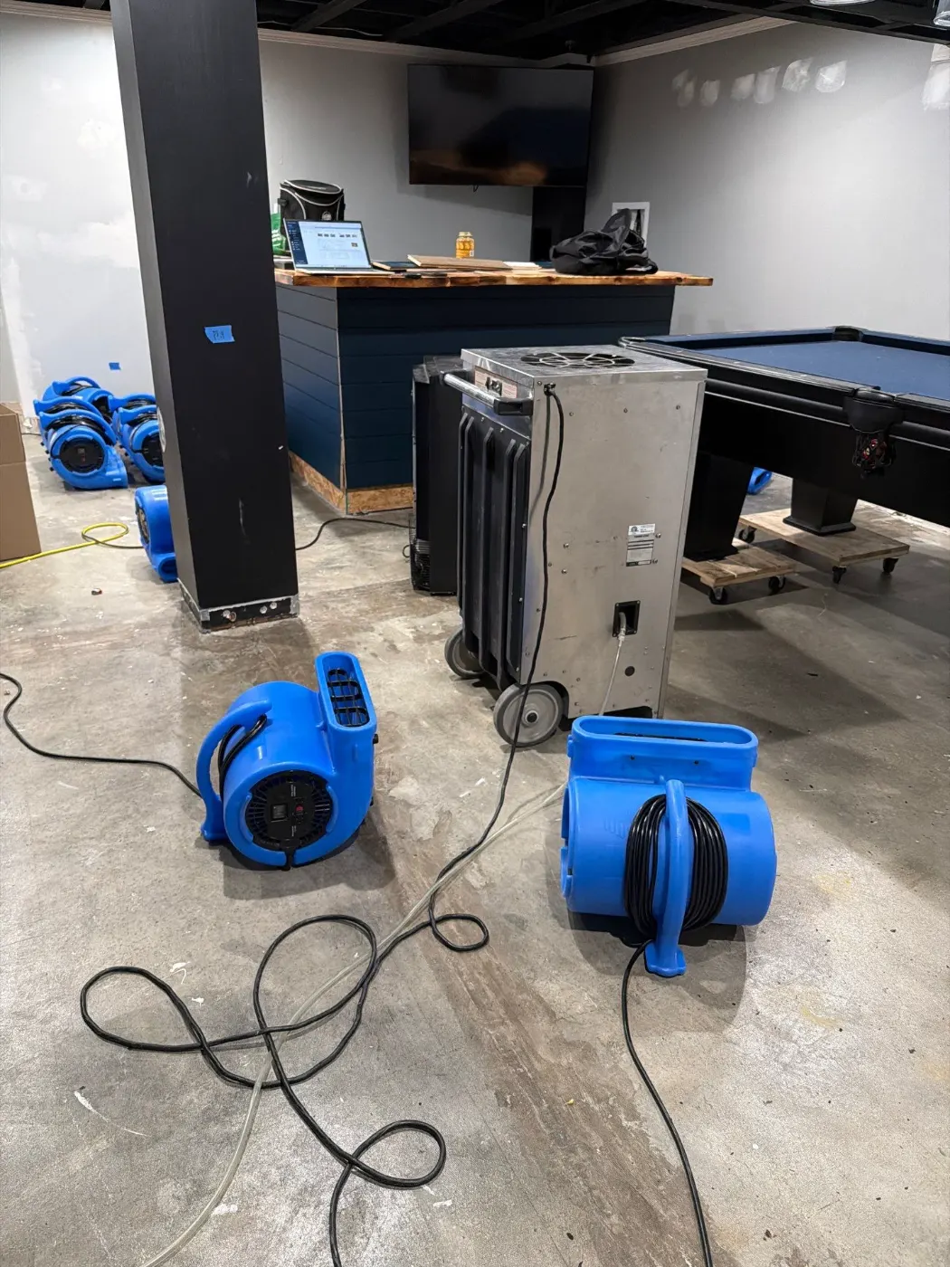 Large-scale water extraction in Morse Reservoir business space